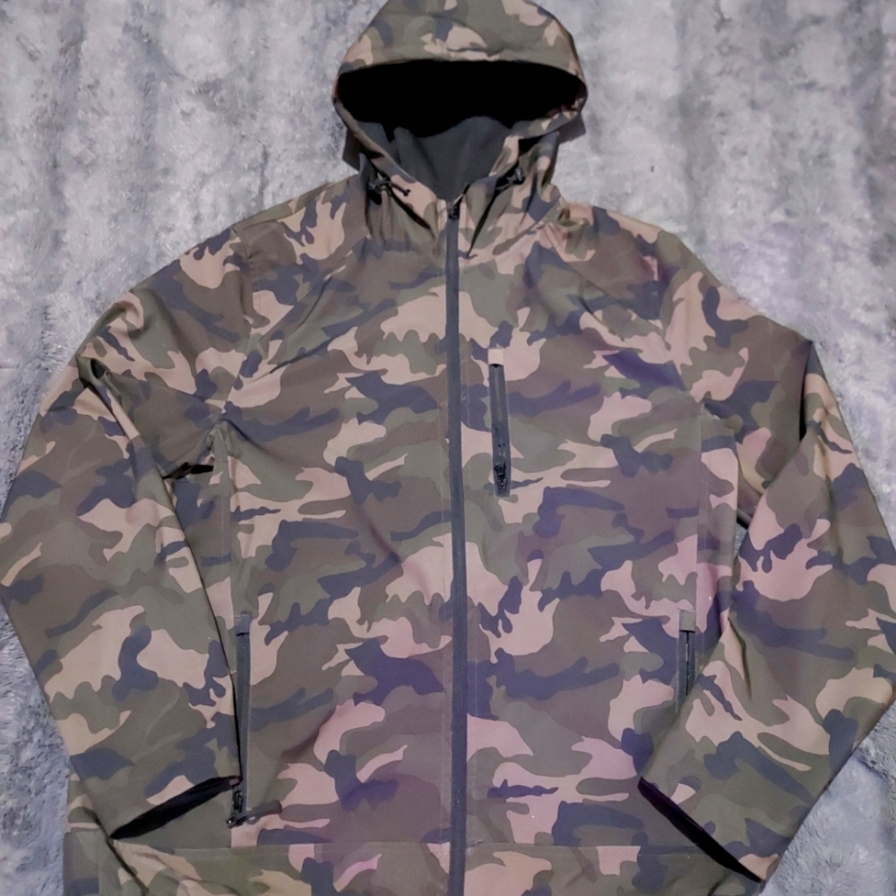 Men Camo Windbreaker (L)